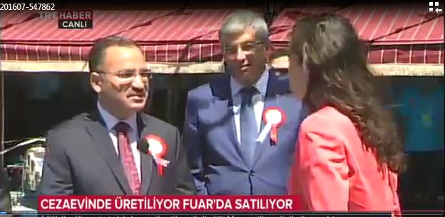 Adalet Bakanı Bozdağ, Yozgat'ta gerçekleştirilen İş Yurtları Kurumu Yozgat Fuarı'nın açılışı öncesi TRT Haber'e konuştu.